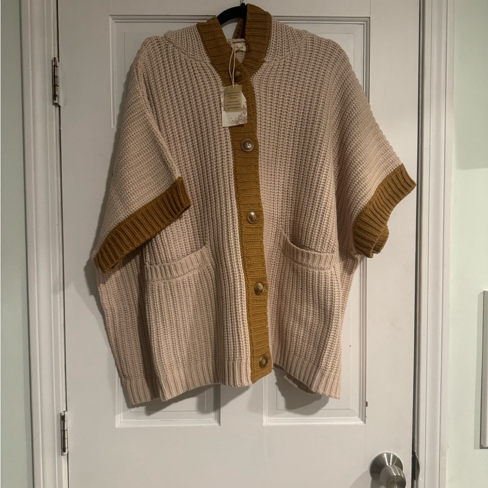 Hem and Thread NWT cardigan M/L.